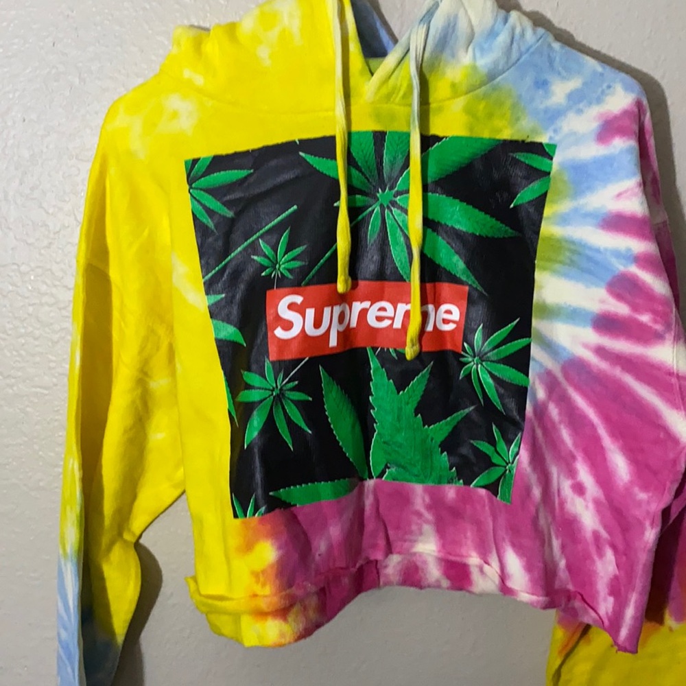 Tye dyed graphic cropped hoodie